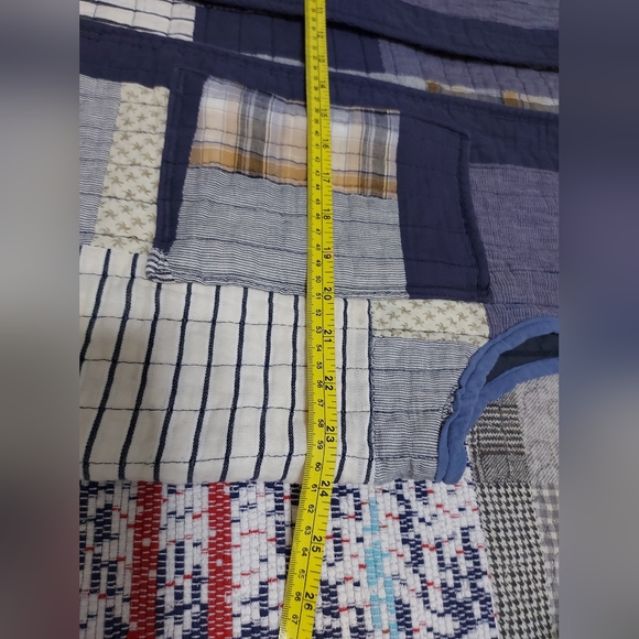 Sleeveless jacket made from an old short point.Unisex - Picture 10 of 10